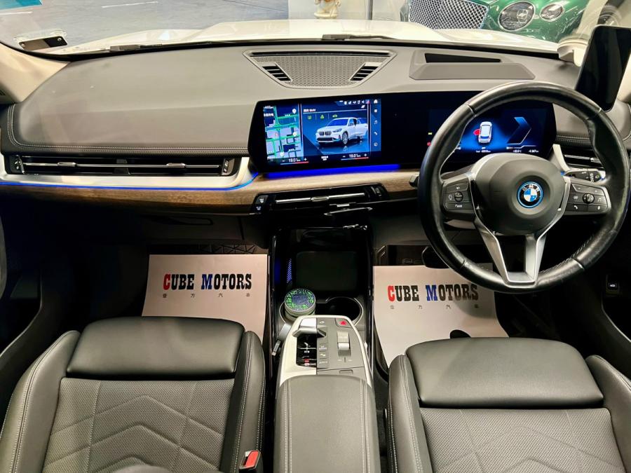 iX1 xDrive30 xLine - Image 5